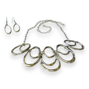 Boutique Fashion Silver Necklace & Earrings