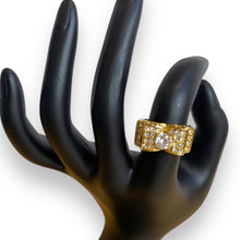 Load image into Gallery viewer, Bow Fashion Ring No. 33
