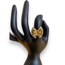 Load image into Gallery viewer, Butterfly Fashion Ring No. 33
