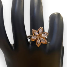 Load image into Gallery viewer, Flower Fashion Ring No. 34
